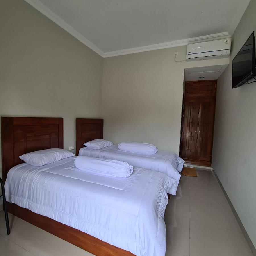 Hotel Kaliu Pacitan Εξωτερικό φωτογραφία
